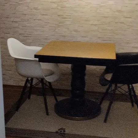 Belle Vue 아파트 베른카슈텔쿠에스